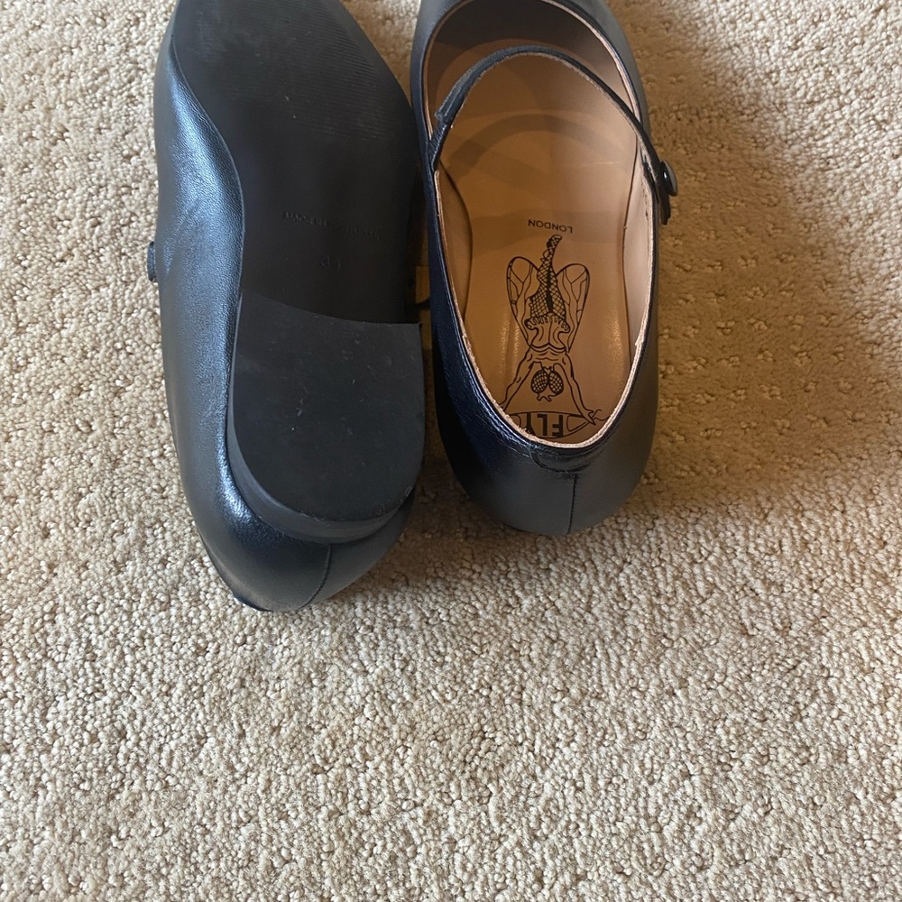 Fly London Flats - Picture 2 of 3